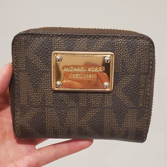 Michael Kors Monogram Wallet Brown - Picture 1 of 9